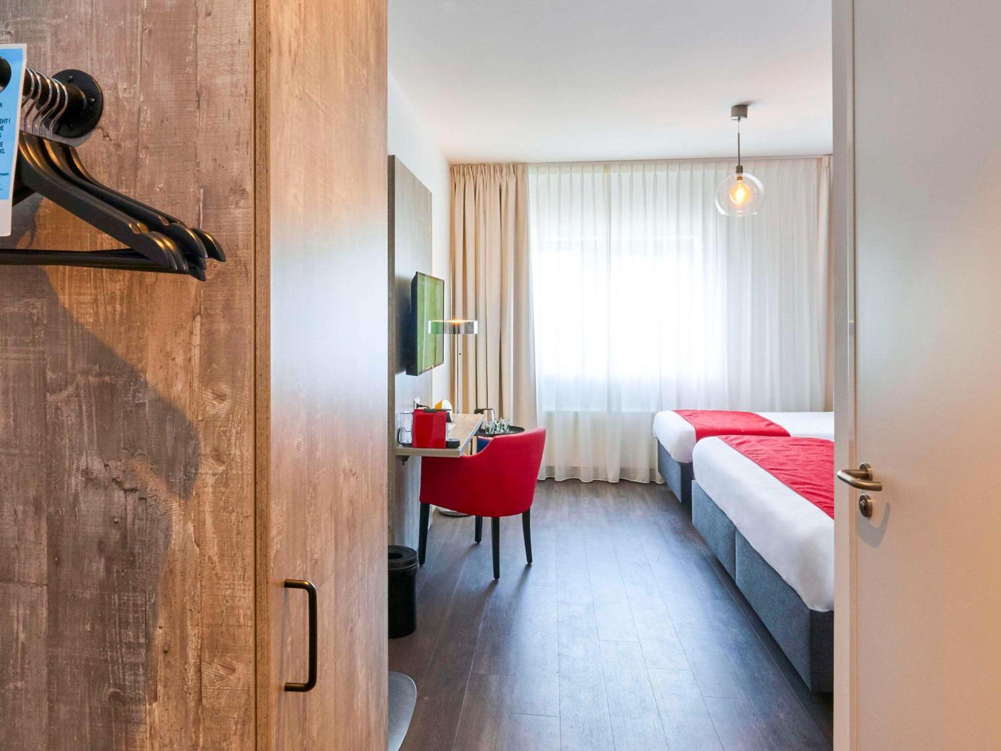 Ibis Styles Almere Exterior foto